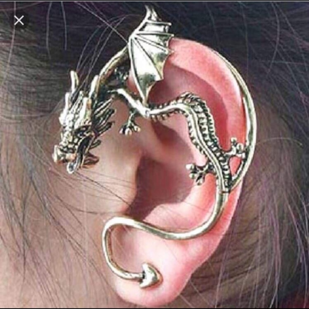 2019 New Dragón earrings